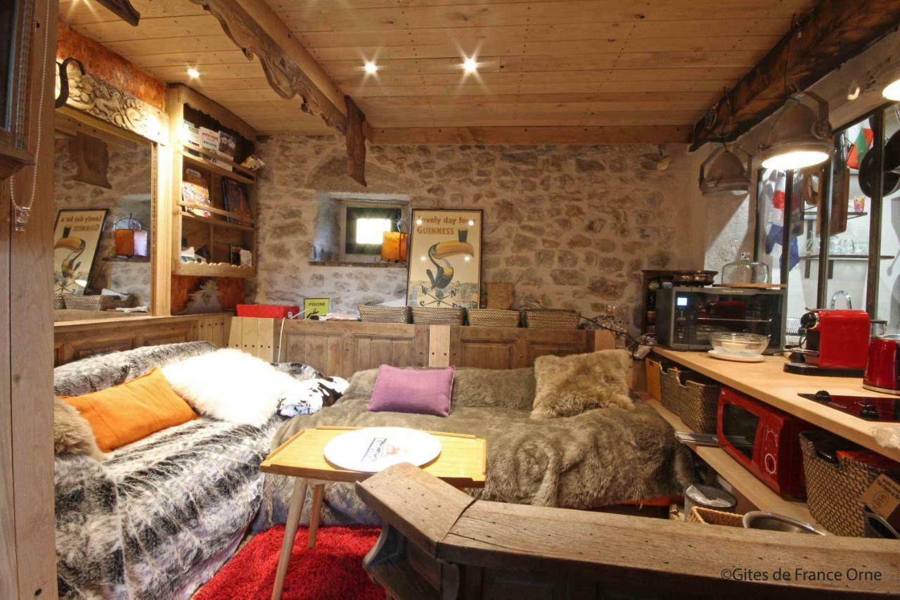La Cage Aux Oiseaux Bed and Breakfast La Lande-de-Goult Eksteriør billede