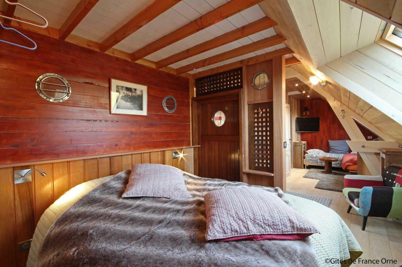 La Cage Aux Oiseaux Bed and Breakfast La Lande-de-Goult Eksteriør billede